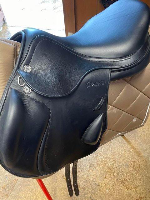 Preview of the first image of Prestige X-Advanced KD Jump Saddle 16".