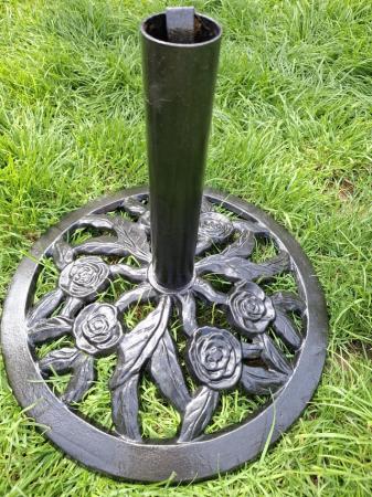 Image 1 of Xl heavy cast iron parasol stand