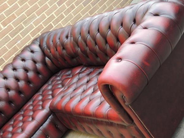 Image 7 of Chesterfield Corner Sofa (UK Delivery)
