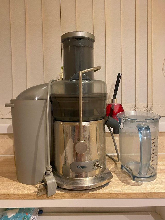 Preview of the first image of Sage by Heston Blumenthal the Nutri Juicer.