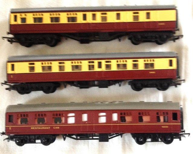 Preview of the first image of Triang 00 gauge model railway coaches.