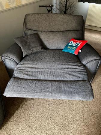 Image 3 of Lazyboy Fully Electric Sofa & Cuddle Chair
