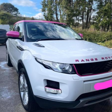 Image 3 of Pink & white Range Rover evoque.