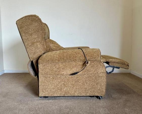 Image 14 of PETITE LUXURY ELECTRIC RISER RECLINER BROWN CHAIR ~ DELIVERY