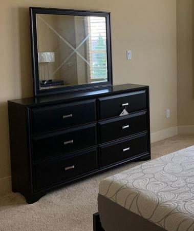 Image 1 of 6 Drawer Dresser with detachable mirror