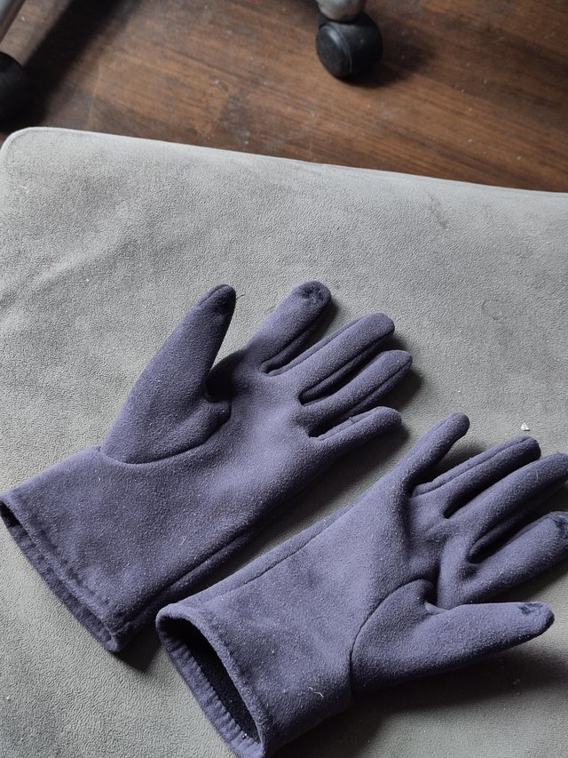 Preview of the first image of Purple Gloves - Super Soft About Medium Sized- Clean And In.