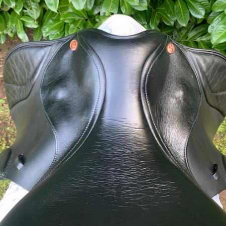 Image 10 of Kent And Masters 17 inch high wither saddle