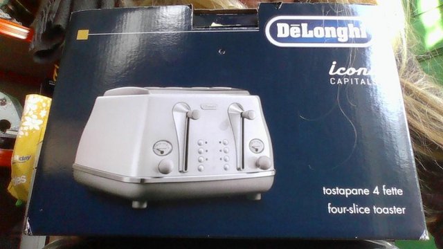 Image 2 of DELONGHI 4 SLICE TOASTER - BRAND NEW