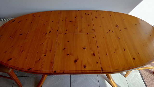Image 3 of Wooden extendable dining room table and 6 chairs