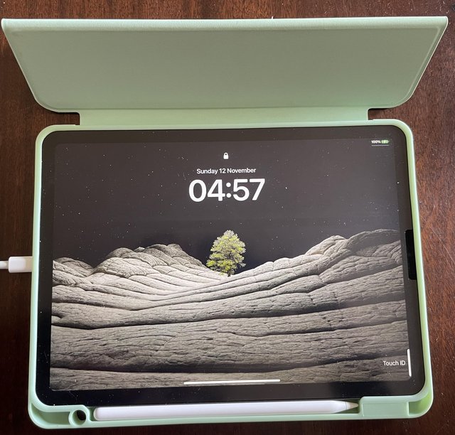 Preview of the first image of iPad AIR 5gen, 256GB, WIFI, PLUS !!Apple Pencil 2gen!!.