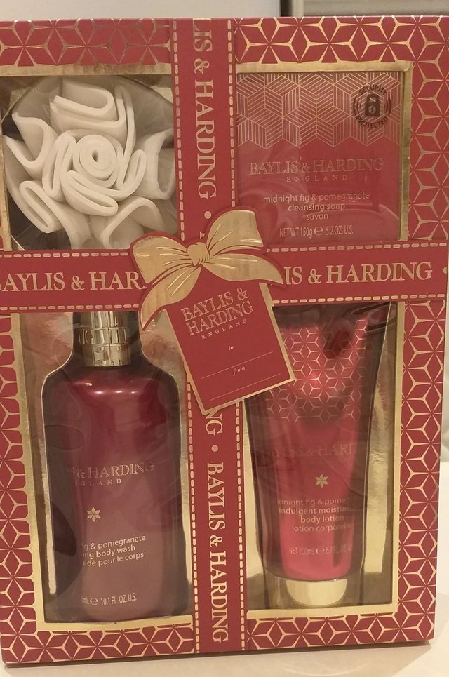 Preview of the first image of BAYLIS & HARDING GIFT SET MIDNIGHT FIG & POMEGRANATE B/WASH.