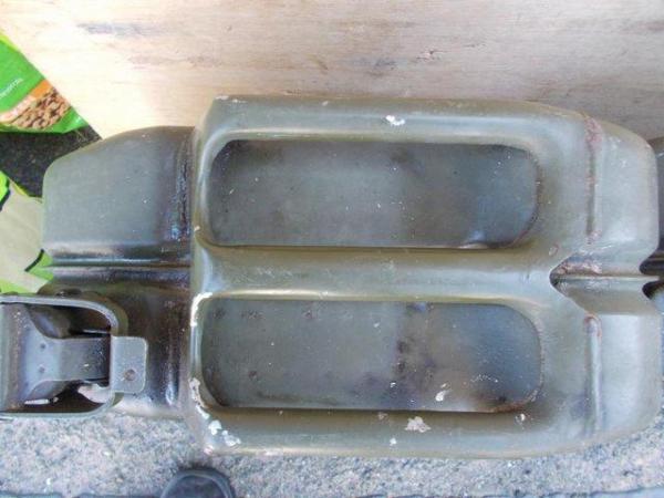 Image 7 of 20L Nato Army Petrol Diesel Jerry cans, secure fuel storage