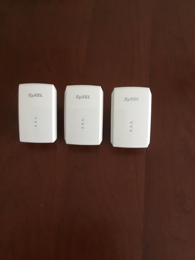 Preview of the first image of Xyxel powerline adapters x3 1000gb.
