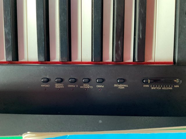 YAMAHA Clavinova CLP-121S Electric Piano — photo 3 of 3