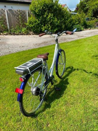 Image 2 of Victoria Pendleton Somersby Electric Bike