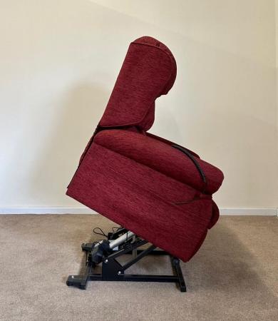 Image 14 of PETITE LUXURY ELECTRIC RISER RECLINER RED CHAIR CAN DELIVER