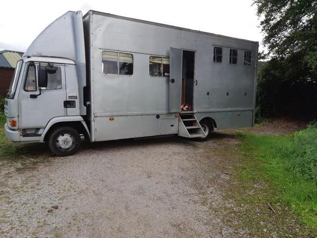 Preview of the first image of leyland daf 1994 tilt cab  2horse or 3 pony  sleeps 2 living.