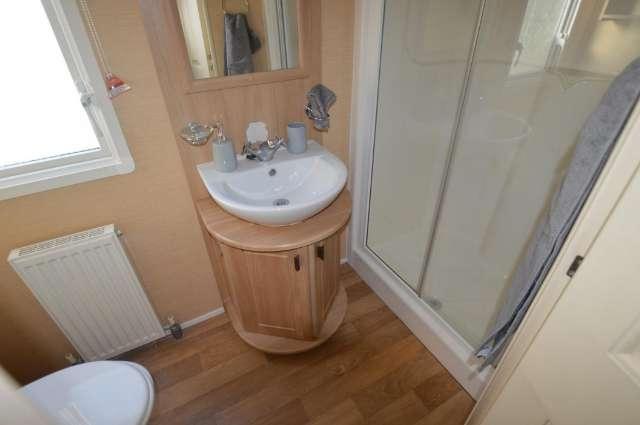 Image 5 of Un-sited 2 bed Willerby Leven RS 1511