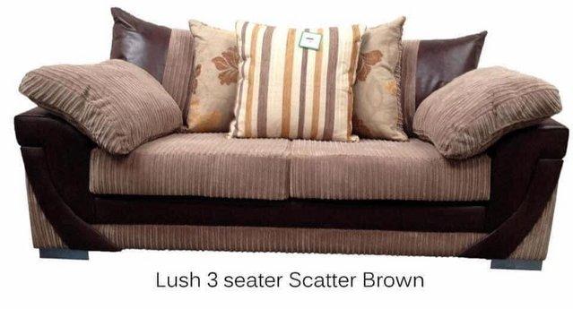 Preview of the first image of Lush 3&2 sofas in brown ——————.