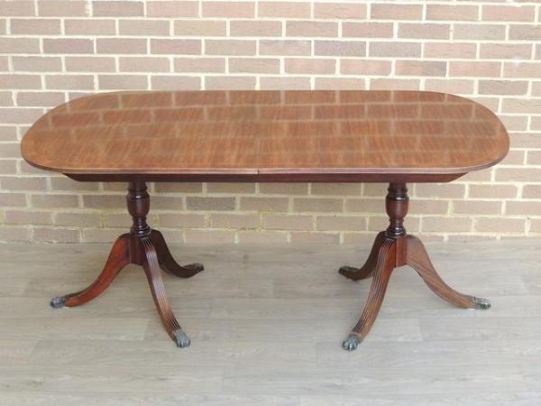 Image 9 of Beresford & Hicks Extendable Dining Table (UK Delivery)