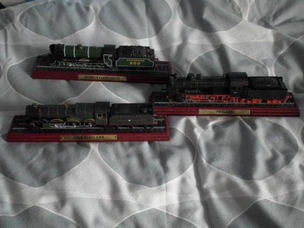 Image 11 of 17 Atlas Editions collectable model trains plus book & DVD