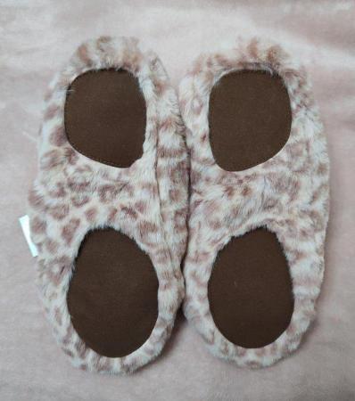 Image 2 of BNWT M&S Pink Booties Slipper Size 6-8