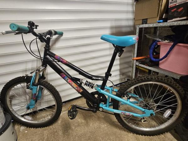 Image 2 of Girls 17" Bike in Goid Condition