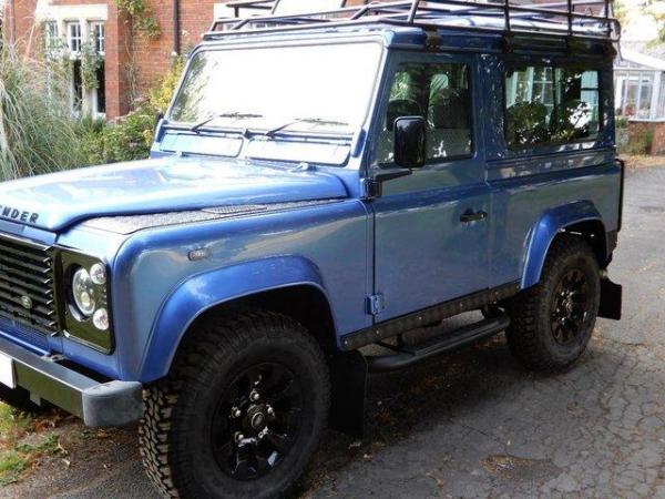 Image 6 of 2002 LAND ROVER DEFENDER 90 FACTORY COUNTY STATION WAGON