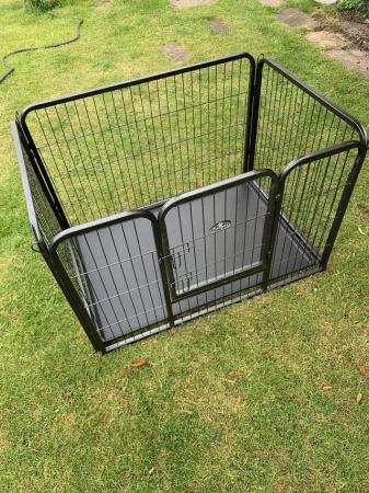 Image 1 of Puppy/dog playpen with removable tray