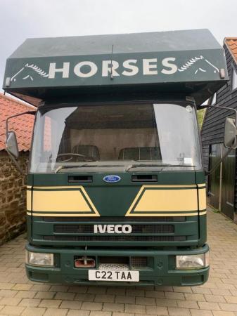 Image 3 of fantastic 7.5t solitaire sapphire iveco lorry 3 horse