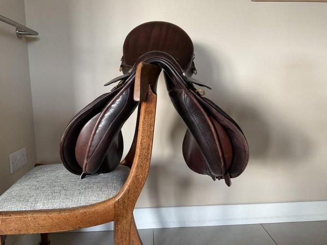 Preview of the first image of Paul Jones brown leather GP saddle 17” medium.