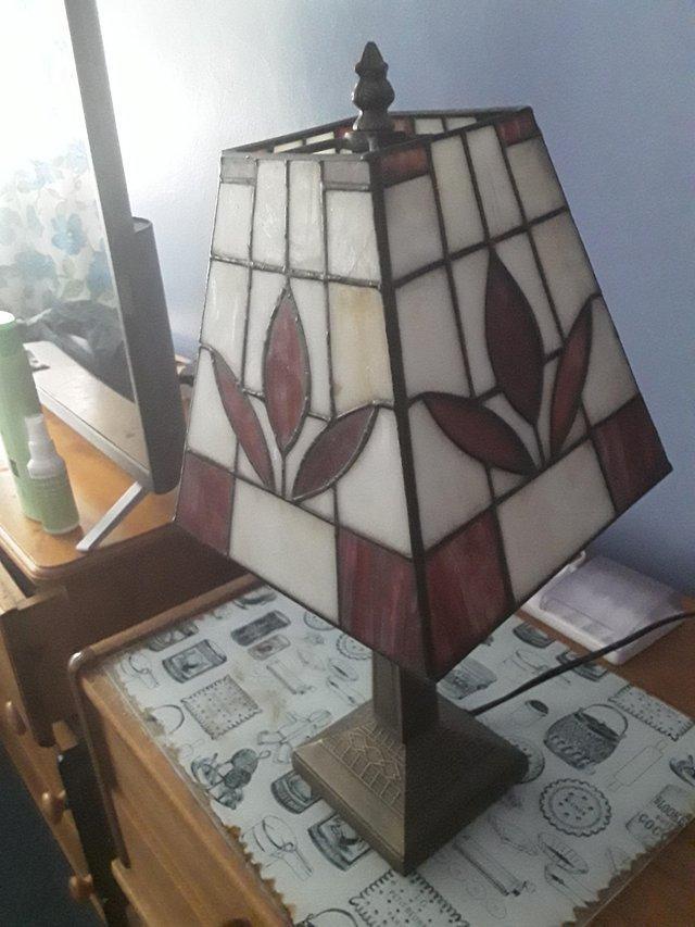 Preview of the first image of Lovely Tiffany style mains lamp.