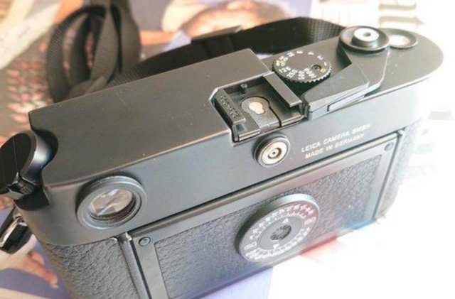 Image 3 of Leica M6 Black Rangefinder Camera Body