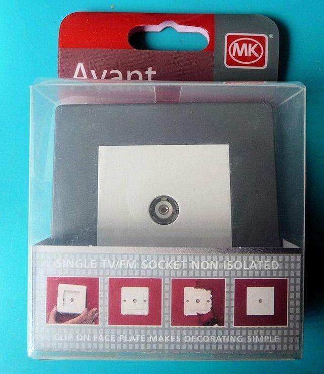 Preview of the first image of NEW MK AVANT TV/FM WALL SOCKET FACE PLATE.