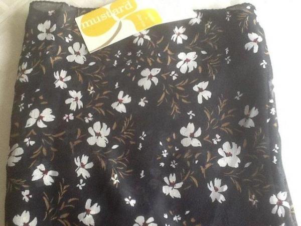 Image 2 of BRAND NEW - STOLE / SCARF - BLACK FLORAL PRINT