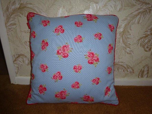 Preview of the first image of Gorgeous Large PrettyBlue/Red Cushion.