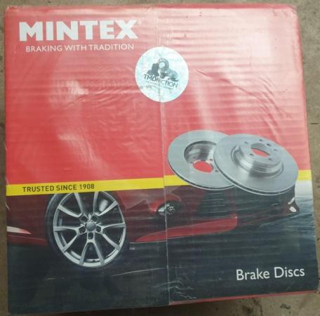 Image 1 of NISSAN QASHQAI 2006 to 2013 MODELS. NEW FRONT BRAKE DISCS