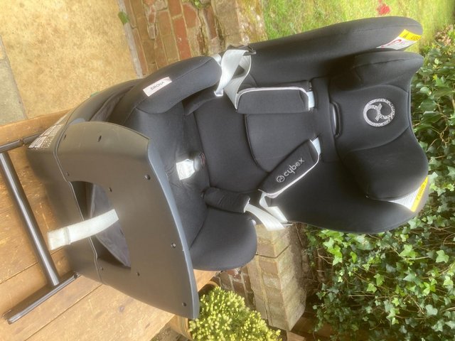 Preview of the first image of Cybex platinum Sirona child car seat.