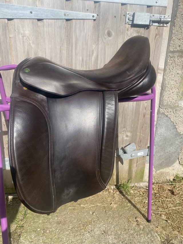 Preview of the first image of Ideal H&C WH Saddle 17.5” XW.