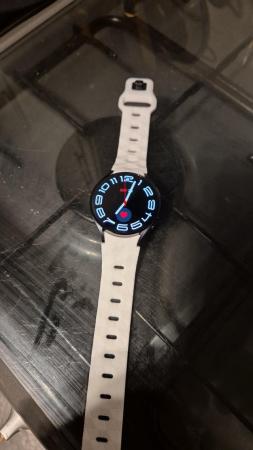 Image 2 of Samsung s24 watch and accessories for sale