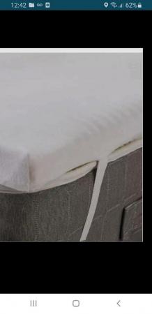 Image 2 of Dunelm double bed memory foam Mattress topper