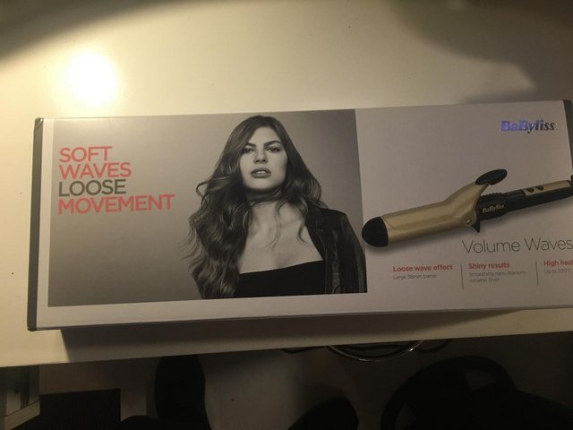 Preview of the first image of Babyliss Volume Waves Curler - unwanted gift.