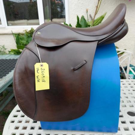 Image 1 of 17" Ideal WORKING HUNTER EX WIDE, £270. brown