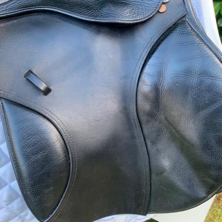 Image 5 of Kent & Masters 17.5” S-Series Compact saddle