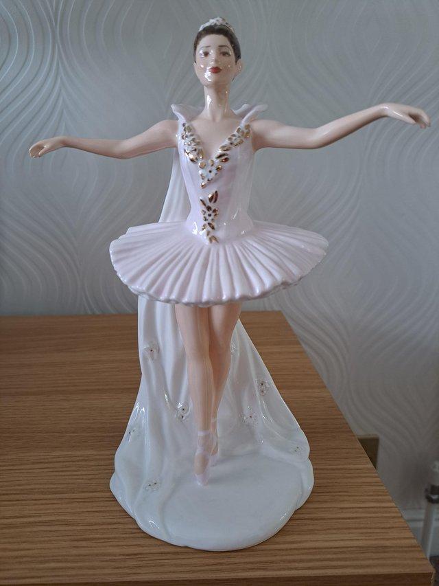Preview of the first image of Dame Margot Fontayne as Cinderella Figurine.