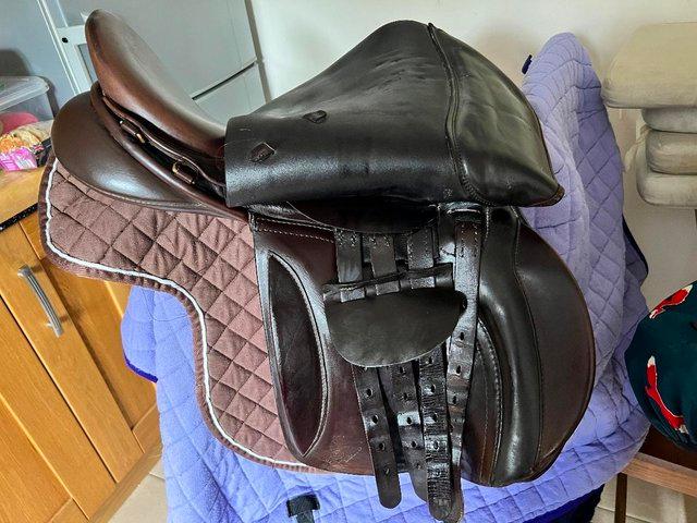 Preview of the first image of Farrington Burford Event Saddle 17 inch.