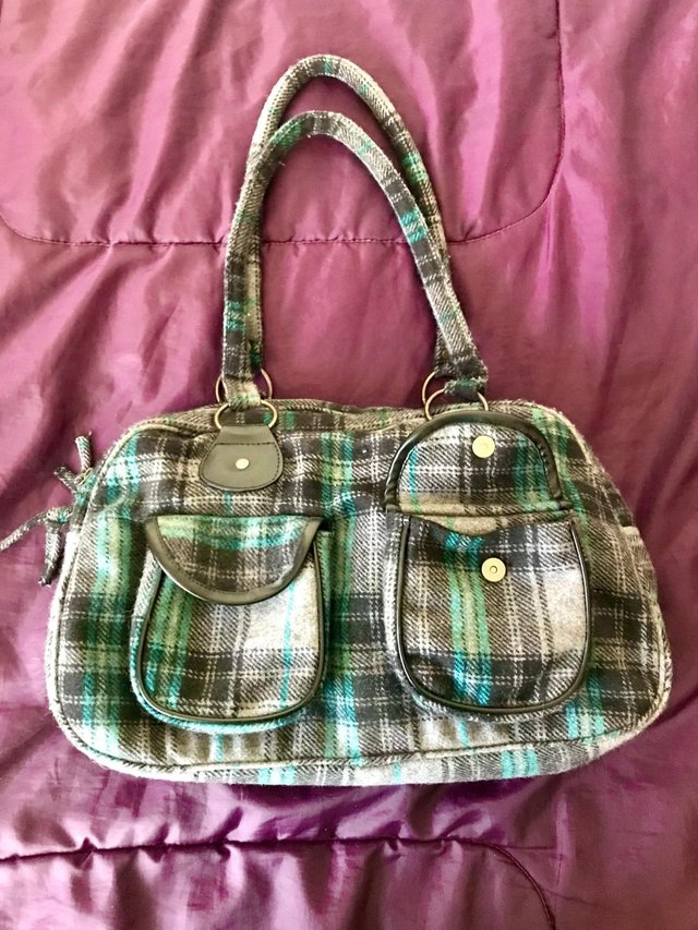 Preview of the first image of Charming Hand Bag Checked grey’n’green.