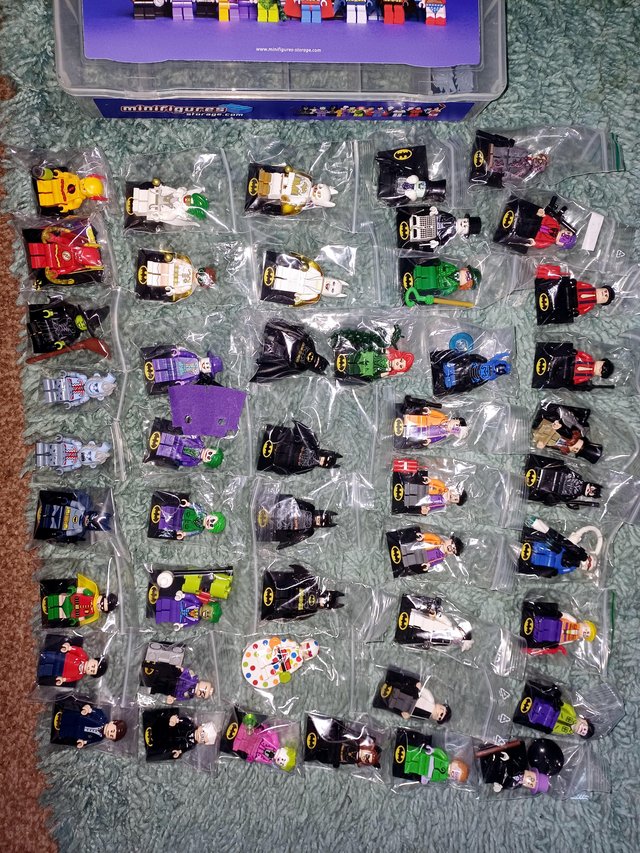 Preview of the first image of Lego minifigures massive job lot.