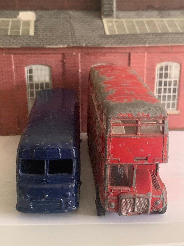 Preview of the first image of 1960s DINKY TOYS for RENOVATION.