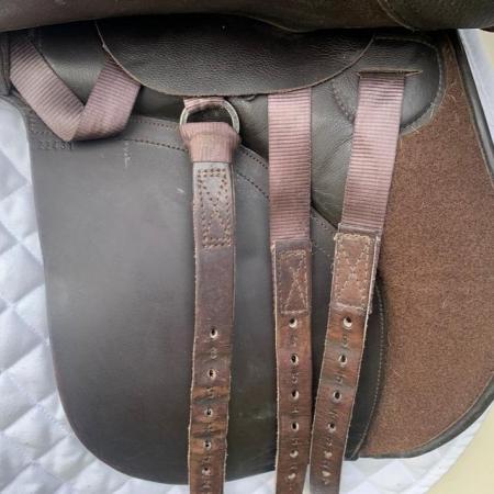 Image 13 of kent and Masters 17.5 inch cob saddle
